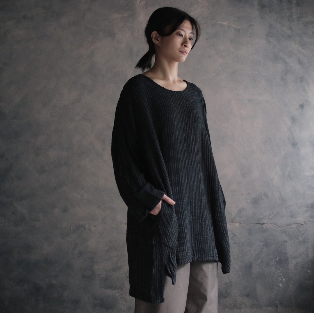 圆领小开岔长袖上衣 黑条纹 - 女装上衣 - 棉 黑色