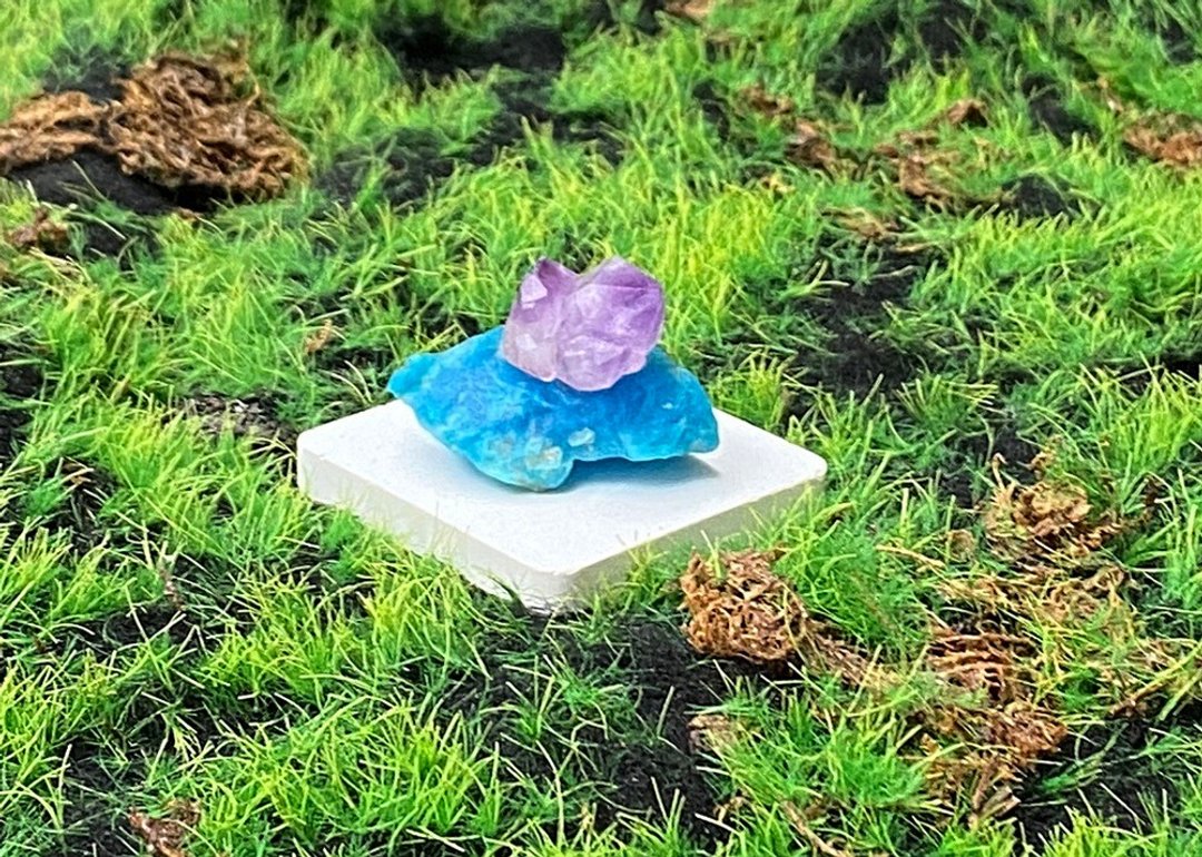 天然蓝磷灰 天然紫晶骨干能量套组 提升表达 避邪 办公室风水摆件 - 摆饰 - 水晶 多色