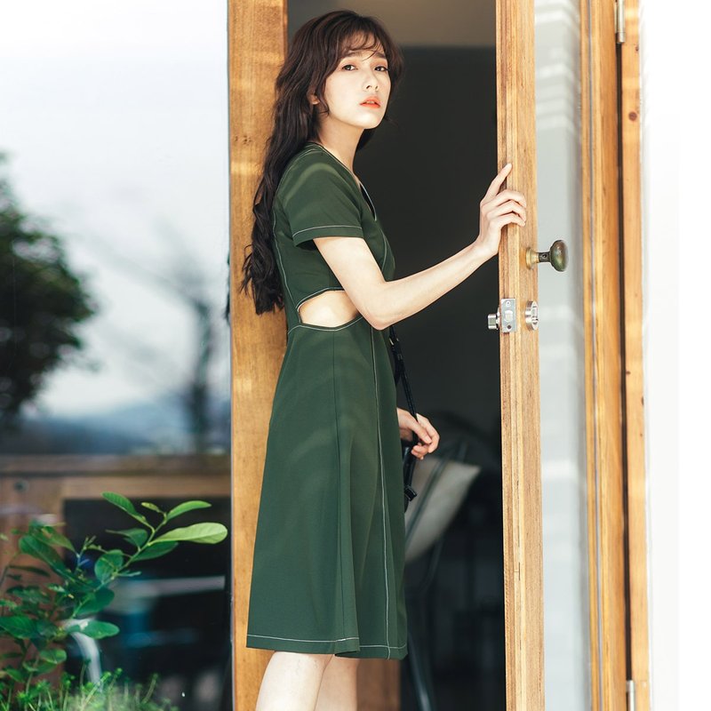 安妮陈2017夏季新款腰部漏洞V领连身裙洋装 - 洋装/连衣裙 - 纸 绿色