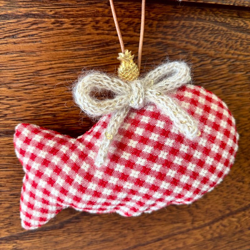 吊饰/新的开始挂饰 1 入 年年有鱼装饰 金色凤梨 - 摆饰 - 棉．麻 红色