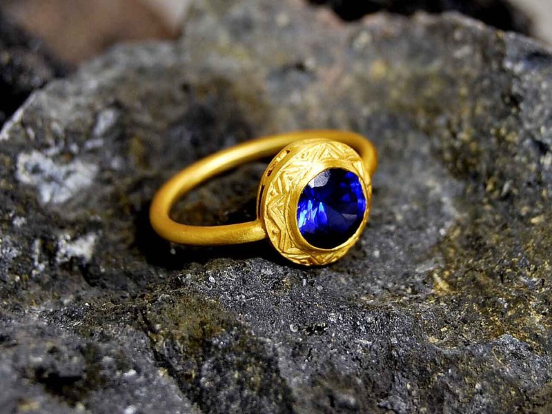 纯金蓝宝石黄金典雅长辈订婚戒指 塞莱斯特公主 生日表白爱情纪念日礼物 R9004| 希腊原创手工饰品 This and That - 戒指 - 宝石 