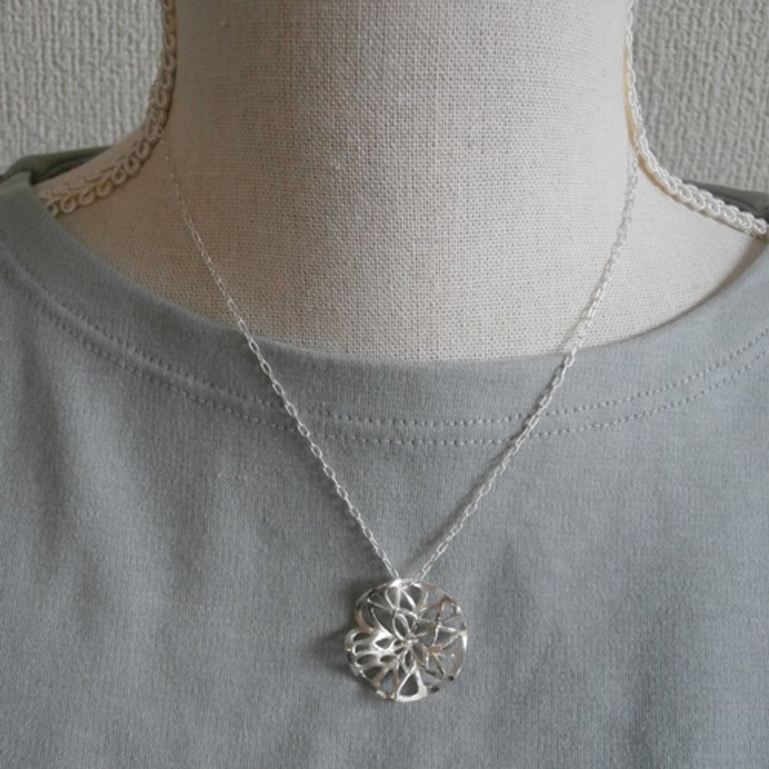 Silver Nasturtium Nex - 项链 - 其他金属 
