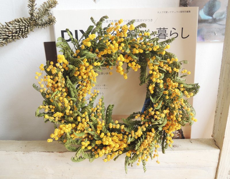 微甜·圈 手作 季节限定 森林风景 春日风景 金合欢 ミモザ mimosa 花圈 大花圈 墙上花圈 - 摆饰 - 其他材质 黄色