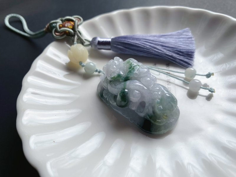 【售出】天然缅甸玉 翡翠 螭龙 飘花 如意 一叶致富 发财 包挂 礼 - 挂绳/吊绳 - 玉石 绿色