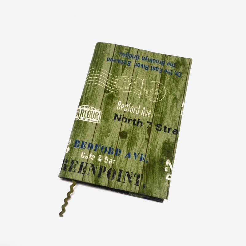 英文木箱布书衣/布书套 日本布 可调式 - 书衣/书套 - 棉．麻 绿色