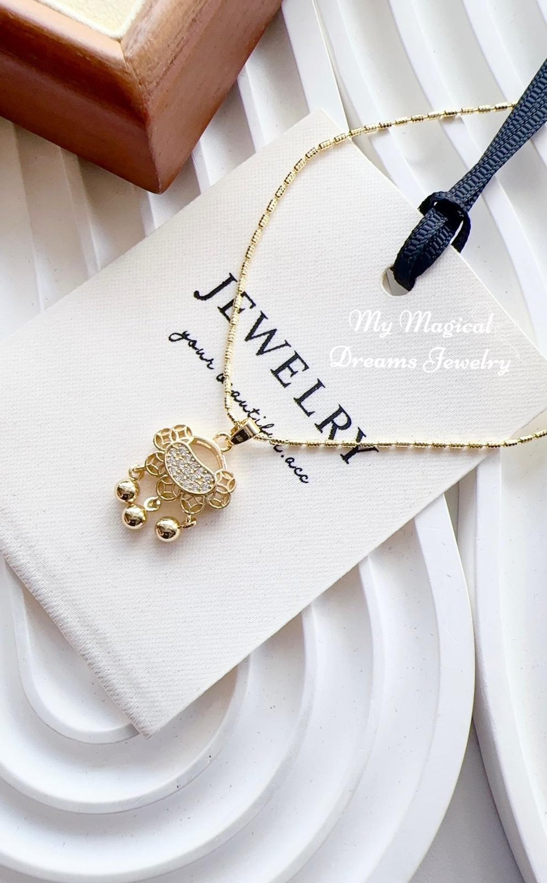 Ruyi Safe Lock Pendant Gold Necklace - 项链 - 其他材质 金色