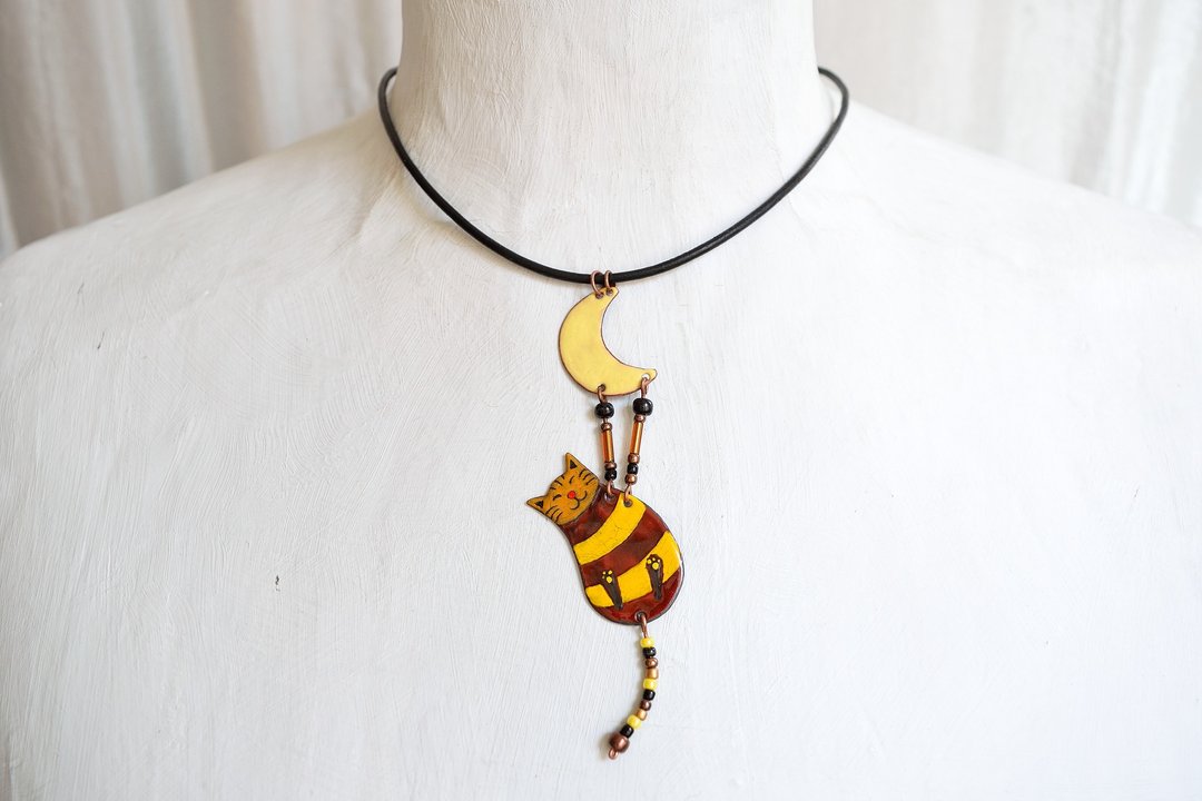 Jewelry, Necklace, Enamel, Cat, Cat Necklace, Moon, Enamel Jewelry, Enamel Necklace, Pendant, Enamel Pendant, Cat Pendant, Striped, Tabby Cat, Striped Jewelry, Cat Jewelry, Cat and Moon, - 项链 - 珐琅 咖啡色
