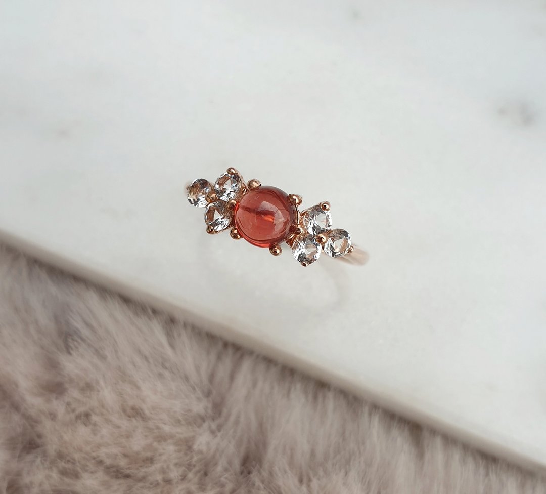 Garnet ring (Garnet) decorated with white topaz, 925 Silver, rose gold plated - 戒指 - 宝石 红色