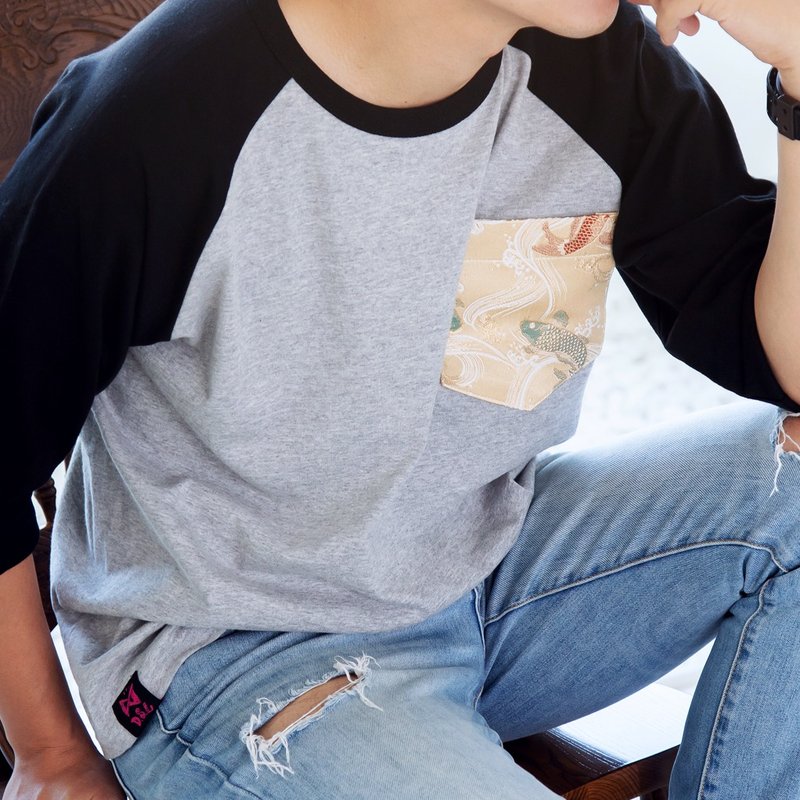 【定制化礼物】 京都西镇织圆摆七分袖T恤-金色(口袋花样可挑选) - 男装上衣/T 恤 - 棉．麻 多色