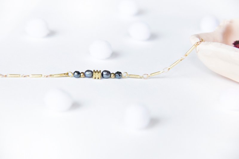 简约直线手链 / 黑天鹅-黑珍珠 铁胆石 黄铜手链 母亲节礼物 - 手链/手环 - 宝石 黑色