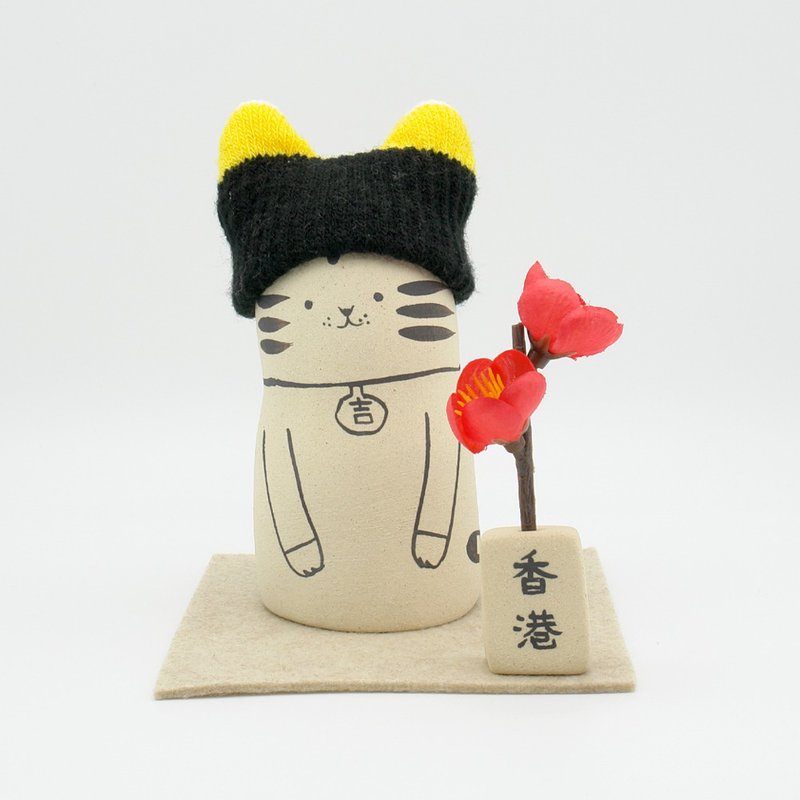 Zodiac Figurine Handmade Ceramic Doll Tiger wearing a knit hat L size - 摆饰 - 陶 卡其色