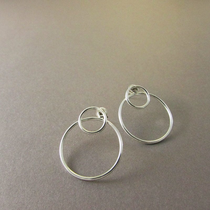 ripple earring_涟漪耳环 | 925银 设计师手作 限量 个性耳环 - 耳环/耳夹 - 银 银色