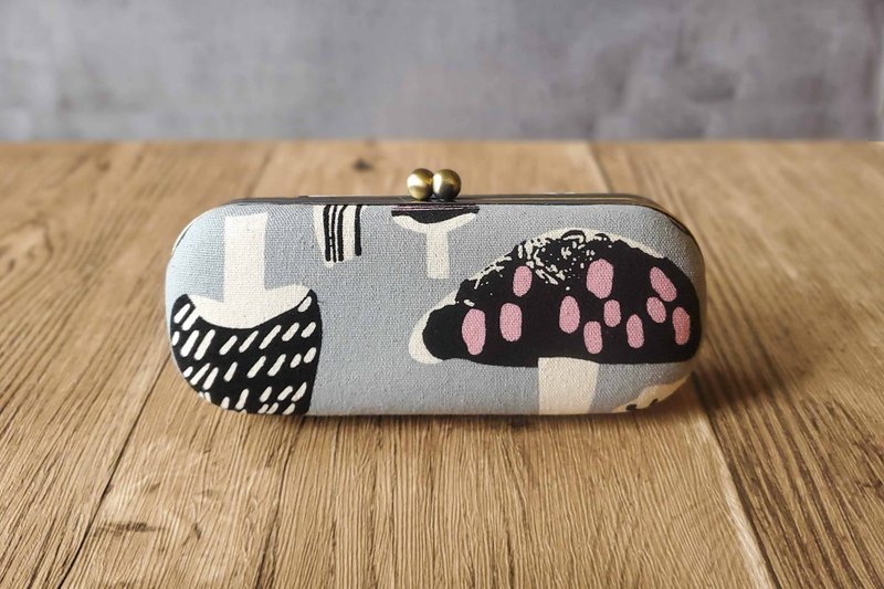 香菇款 眼镜盒 笔盒 口金盒 硬壳眼镜盒 - 眼镜盒/眼镜布 - 棉．麻 