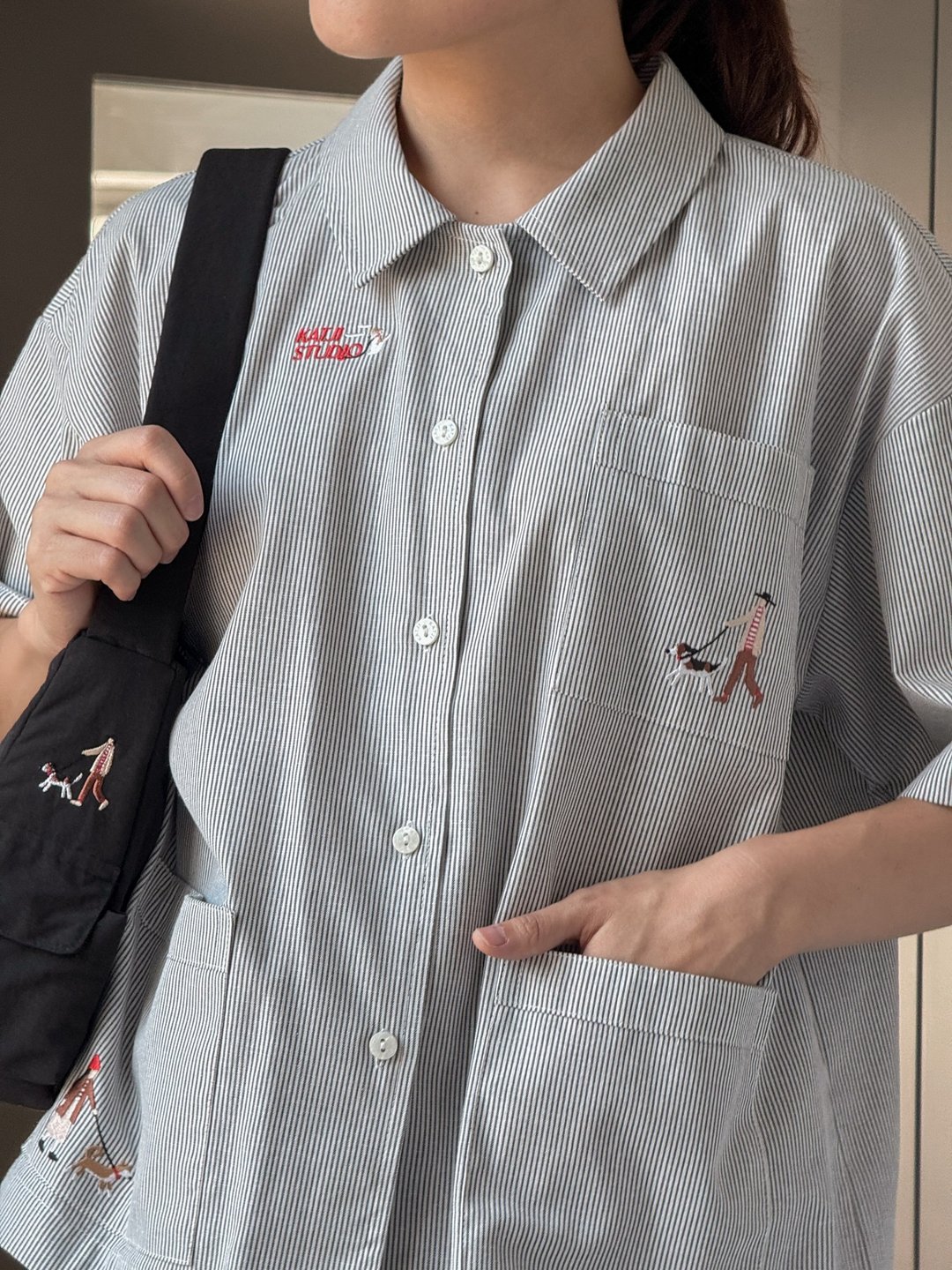 刺绣衬衫 (Embroidery Shirt) : 与你遛狗 - 女装衬衫 - 棉 银色
