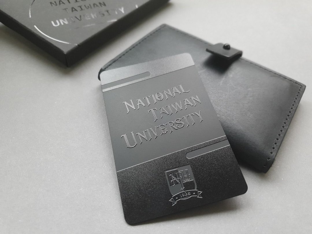 NTU 极黑纪念款悠游卡 - 造型悠游卡/交通卡 - 塑料 黑色