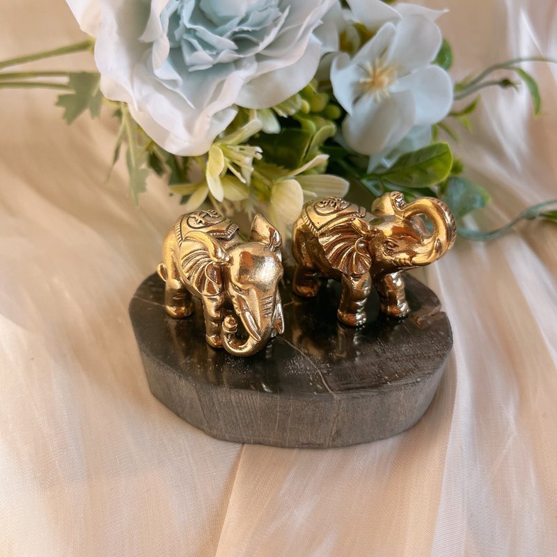 黄铜象摆件 办公桌疗愈小物 招财、纳福两款 - 摆饰 - 铜/黄铜 