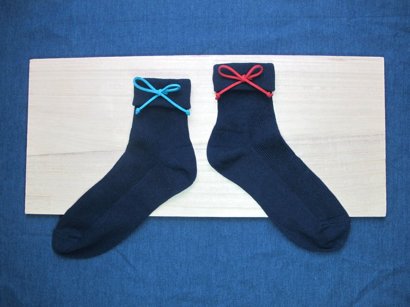 Folding Socks/文青款绑绳中统袜/低调深蓝/接单订制 - 袜子 - 棉．麻 蓝色