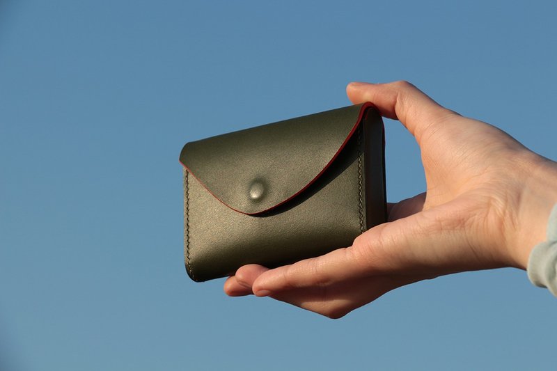 雾丘名片盒 零钱包 Hill card case - 名片夹/名片盒 - 真皮 白色