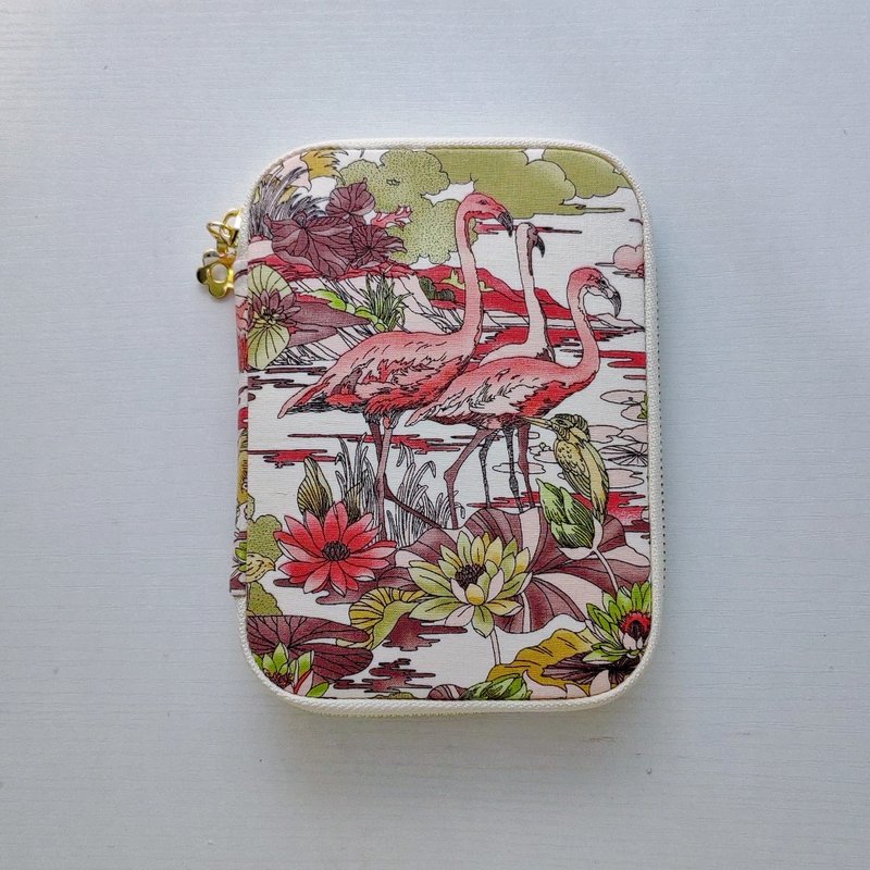 火烈鸟花纹 手工烧饼包/护照包/证件收纳包 - 手拿包 - 棉．麻 粉红色