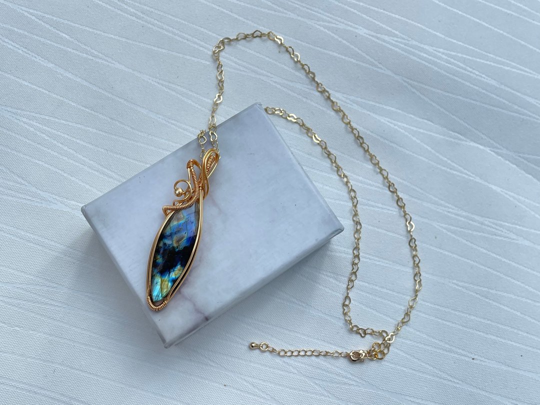 220429 wire wrapping 拉长石 铜线 绕线 吊堕 - 项链 - 铜/黄铜 蓝色