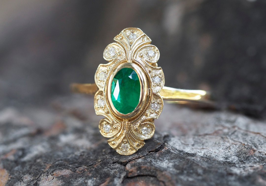 14k gold ring with emerald and diamonds - 戒指 - 贵金属 金色