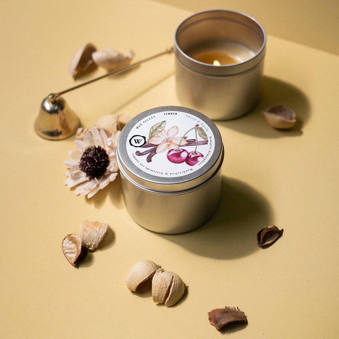 Soy Candle Tender Blend Portable Tin - Cherry &amp; Vanilla - 蜡烛/烛台 - 其他材质 银色