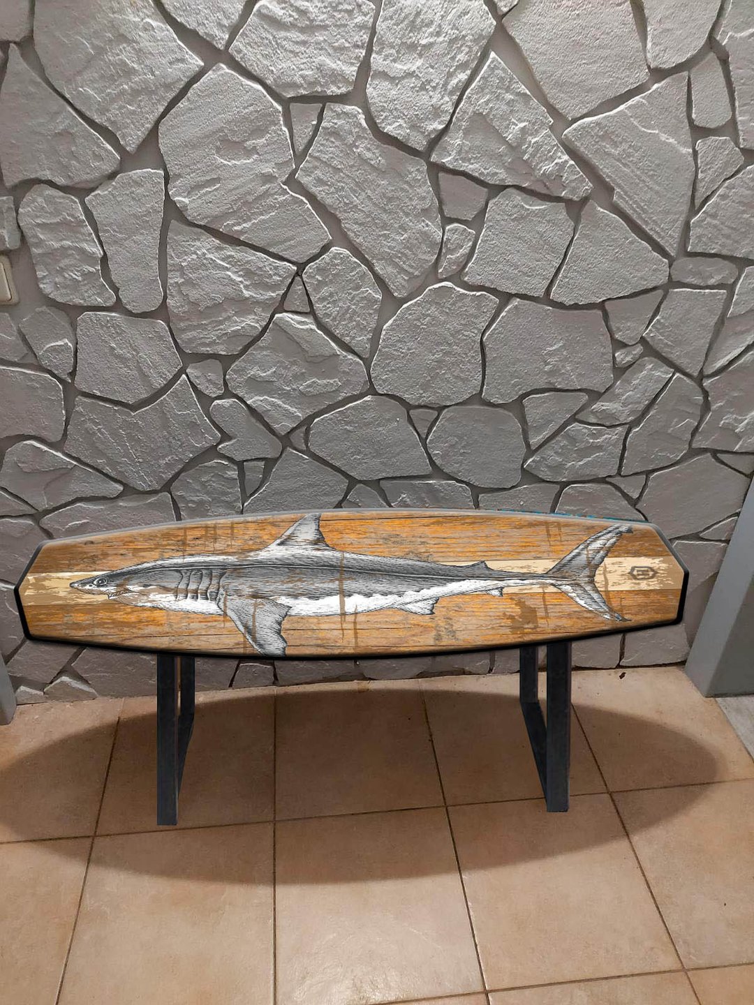 Surfing bench with shark pattern - 其他家具 - 木头 多色