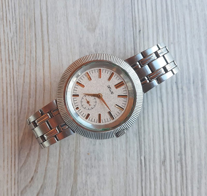 ZIM 苏联发条男表 17 颗宝石 – 精美表盘复古 1960 腕表 - 男表/中性表 - 其他材质 银色