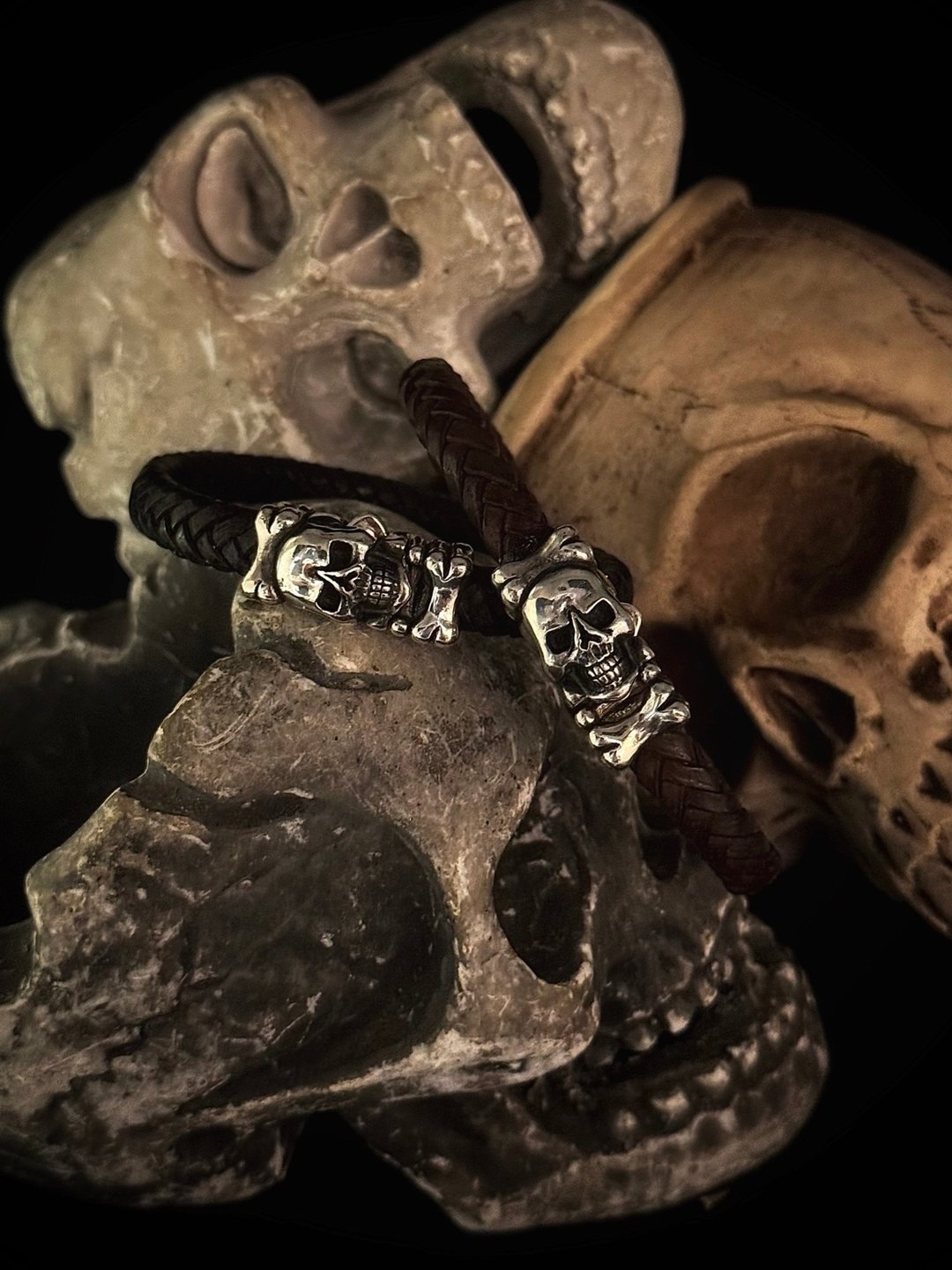 【摇滚庞克系列】十字骷髅皮革 Cross Skull 925 纯银 - 手链/手环 - 纯银 银色