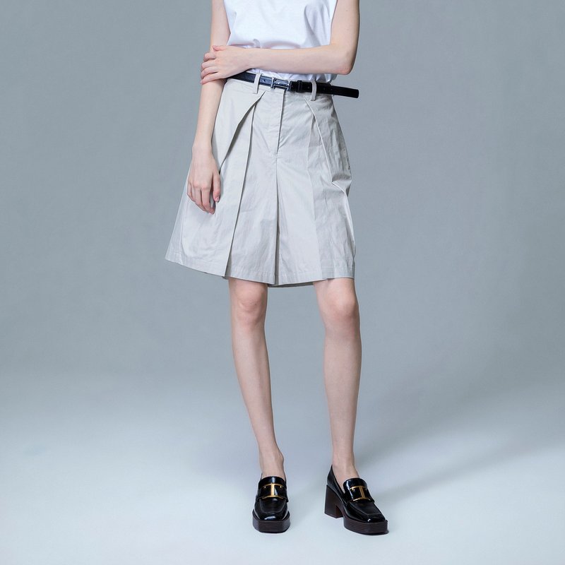 斜褶五分短裤 - 女装短裤 - 棉．麻 灰色