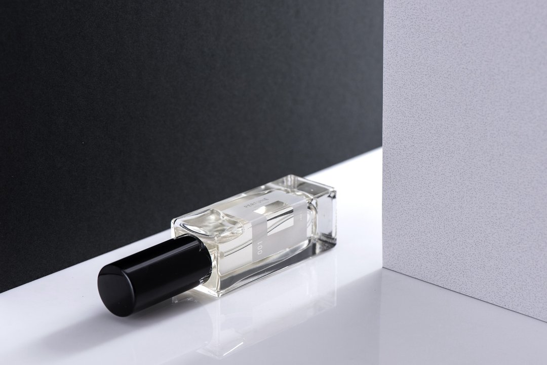 主题式轻香水 - 常玉 30ml - 香薰/精油/线香 - 其他材质 白色