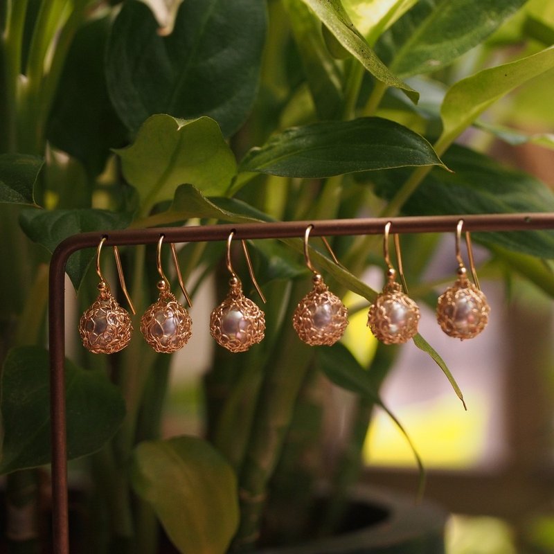 独家设计 手工勾织 海水珍珠耳环 14KGF Crochet Jewelry - 耳环/耳夹 - 珍珠 银色