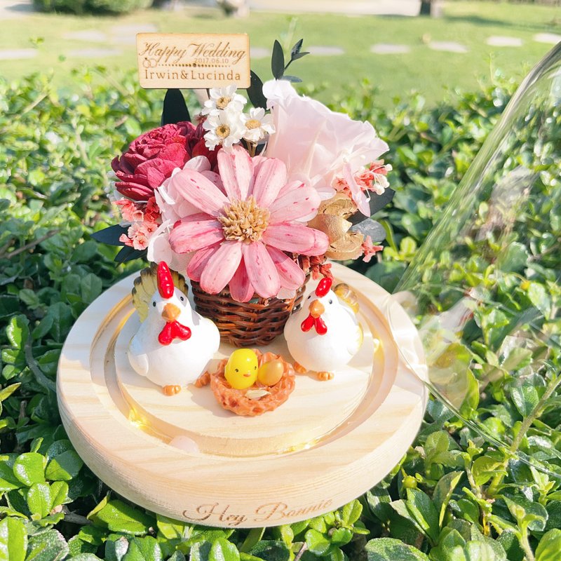 幸福起家 高颜值 带路鸡花篮永生玫瑰玻璃花盅 定制专属雷射雕刻 - 干燥花/捧花 - 植物．花 多色