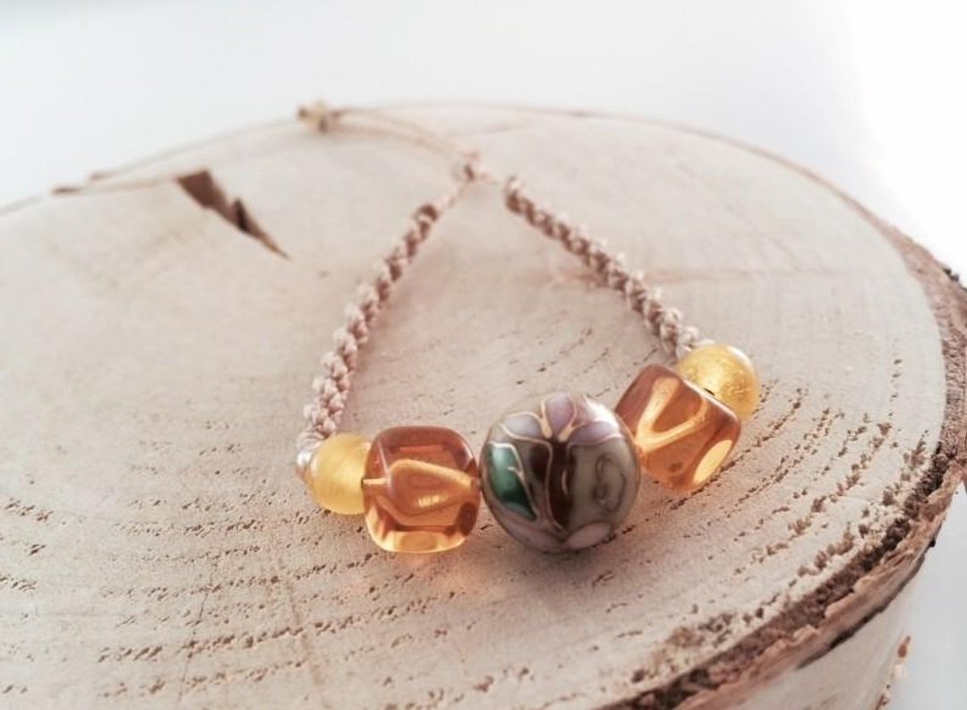 Enamel flower ◇ Macrame bracelet - 手链/手环 - 玻璃 