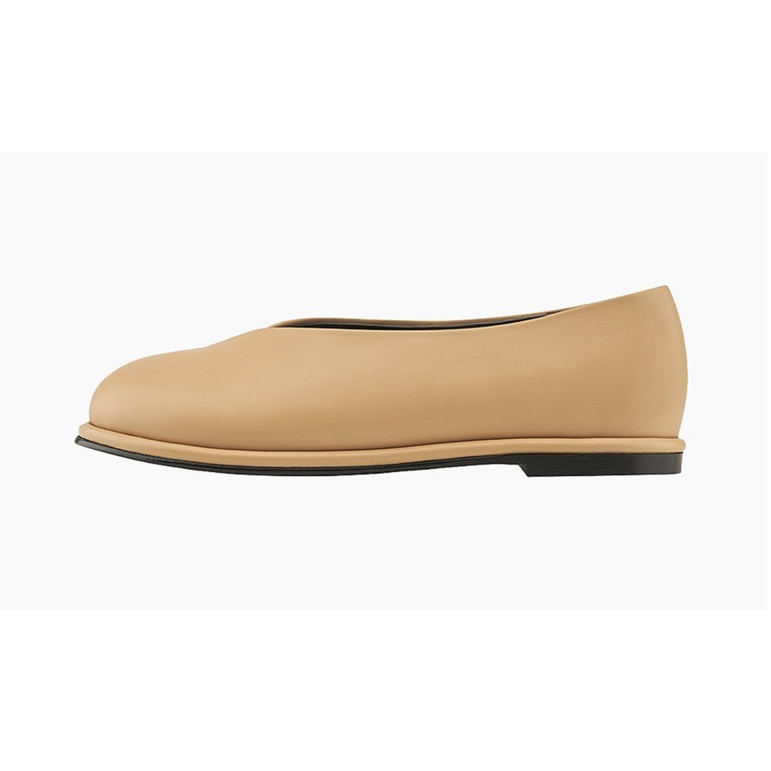 PRE-ORDER SPUR 圓頭扁平平底鞋 QA7018_SP (Beige) - 芭蕾鞋/娃娃鞋 - 其他材质 