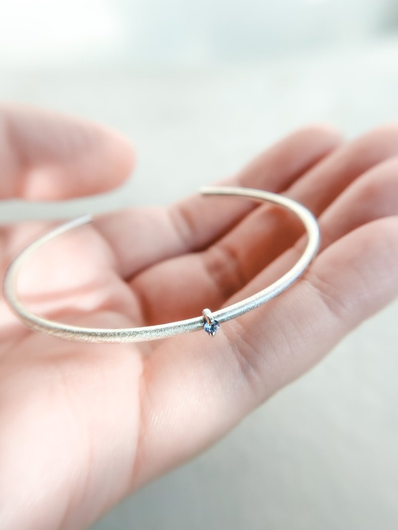 【日常之美】迷你宝石 everyday bangle 纯银 手环 手镯 - 手链/手环 - 纯银 银色