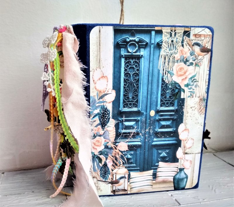 Blue door junk journal handmade Garden notebook Lace thick with tassels - 笔记本/手帐 - 纸 蓝色