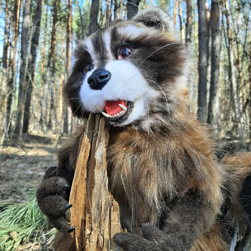 Raccoon,Soft Toy raccoon,Collectible toy.Christmas Gift Wrapping. - 玩偶/公仔 - 其他金属 咖啡色