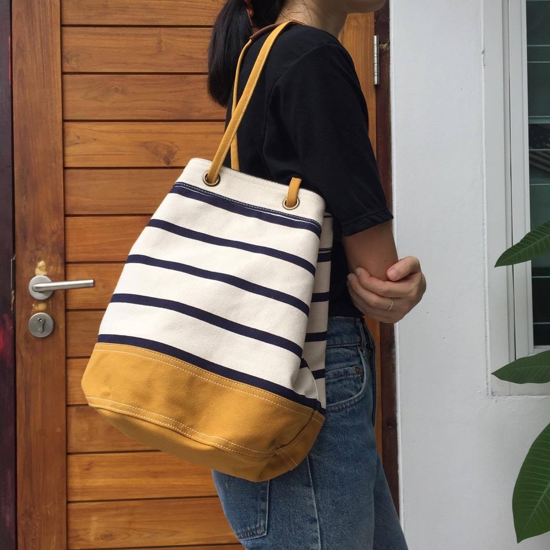 Mustard Stripe Canvas Bucket Bag w/ Strap Leather Handles - 手提包/手提袋 - 棉 黄色