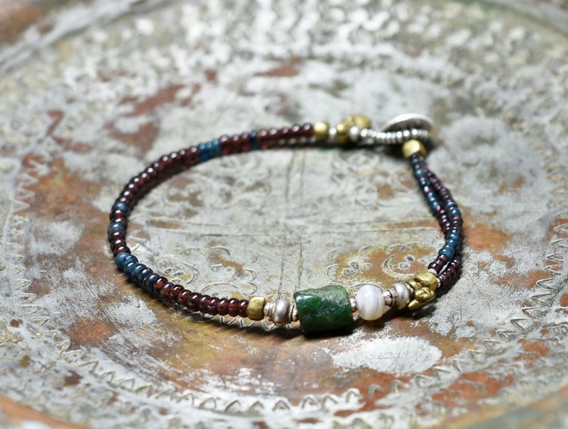 老西藏绿松石与古代玛瑙、酒红色与靛蓝色珠饰、老钦银与奥里萨黄铜手链 - 手链/手环 - 玻璃 紫色