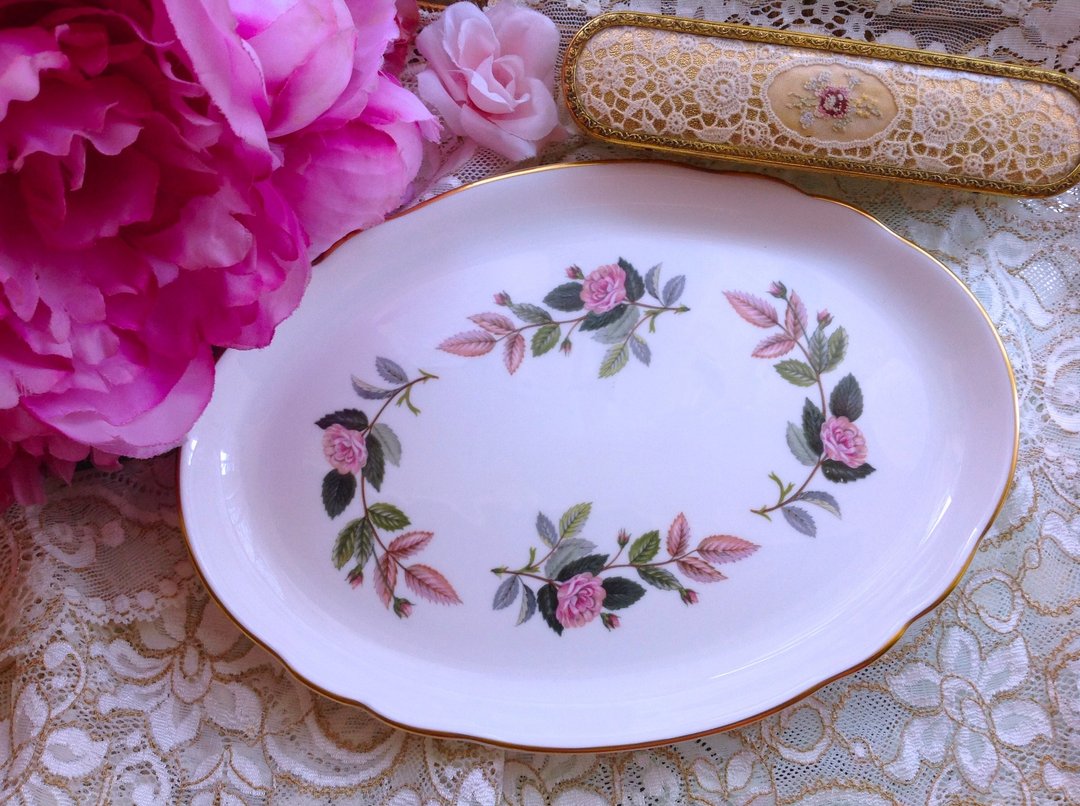 ♥安妮疯古物♥ 英国骨瓷皇家御用Wedgwood 1970年海瑟薇粉红玫瑰蛋糕盘 点心盘~ 库存新品 - 浅碟/小碟子 - 瓷 粉红色