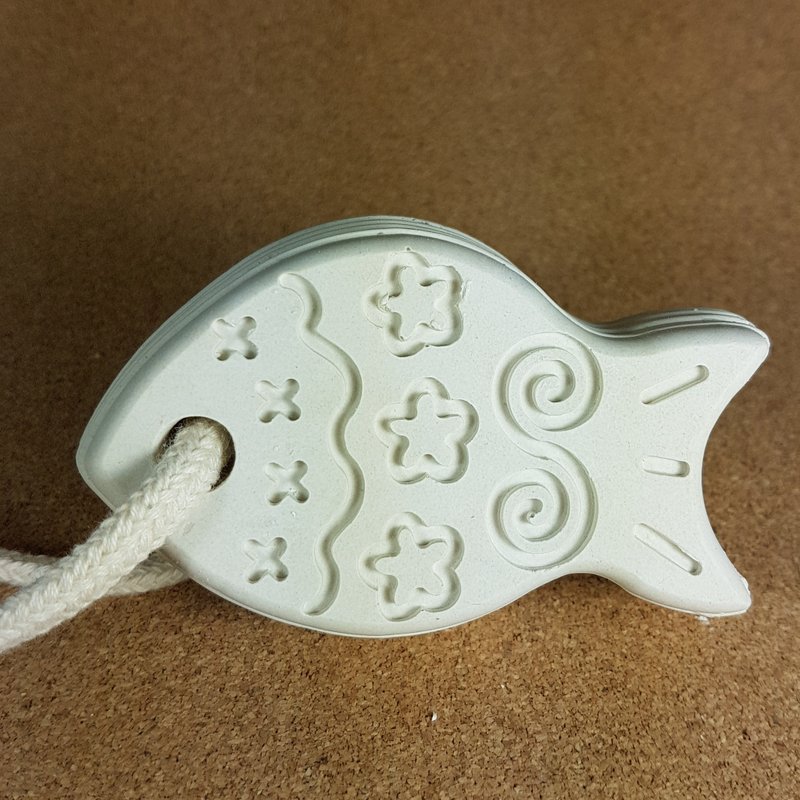 防潮去味香氛吊饰 - 鱼型吊饰, 浴室, 櫉柜适用 - 香薰/精油/线香 - 其他材质 白色