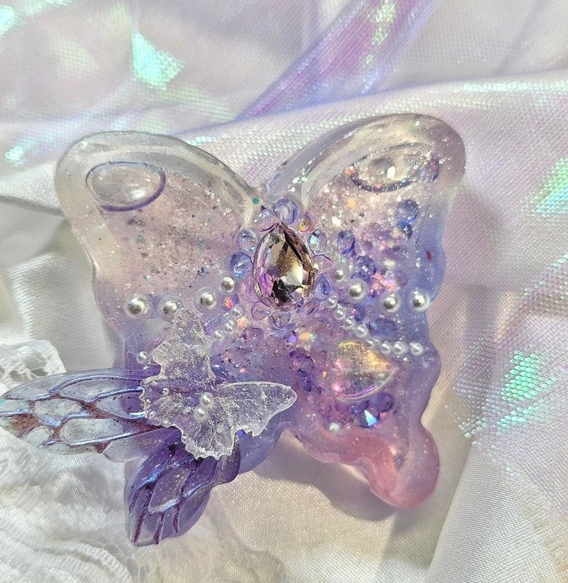 幻海夢蝶系列-唯蝶 手工滴膠流沙吊飾 - 吊饰 - 树脂 紫色