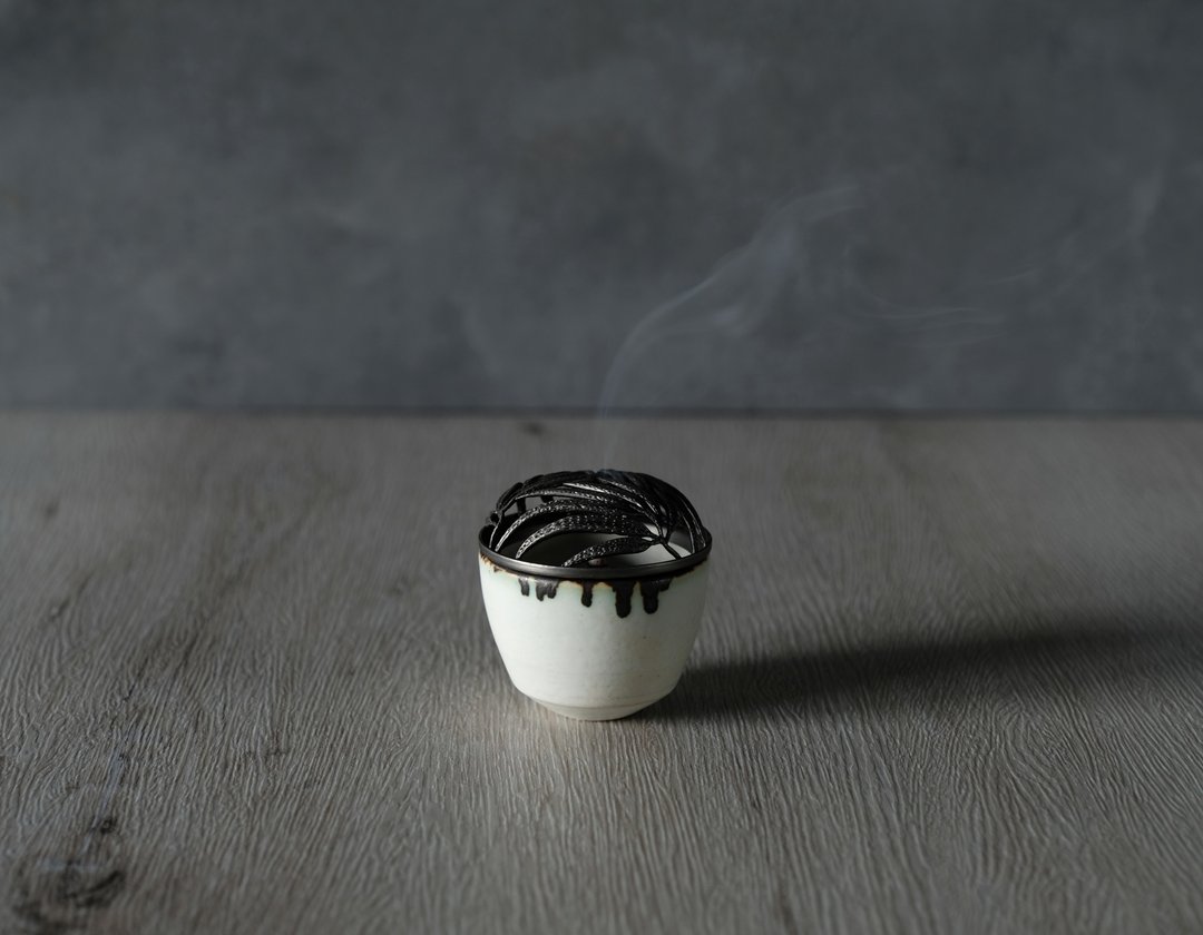亭亭_立香炉 - 香薰/精油/线香 - 瓷 白色