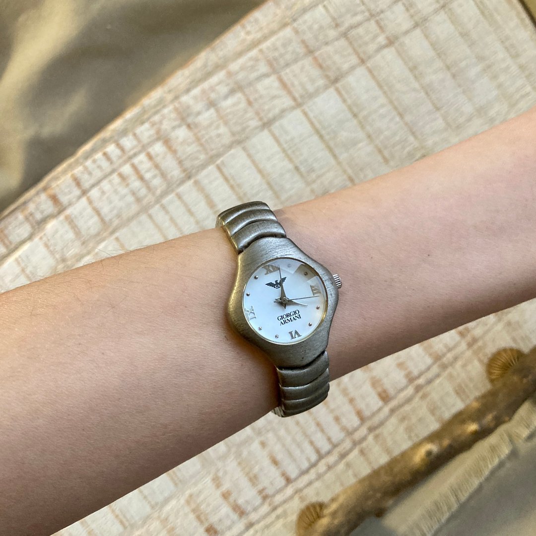 Giorgio Armani 灰银金属工业感 一体成形表带 古董表 vintage - 女表 - 其他金属 银色