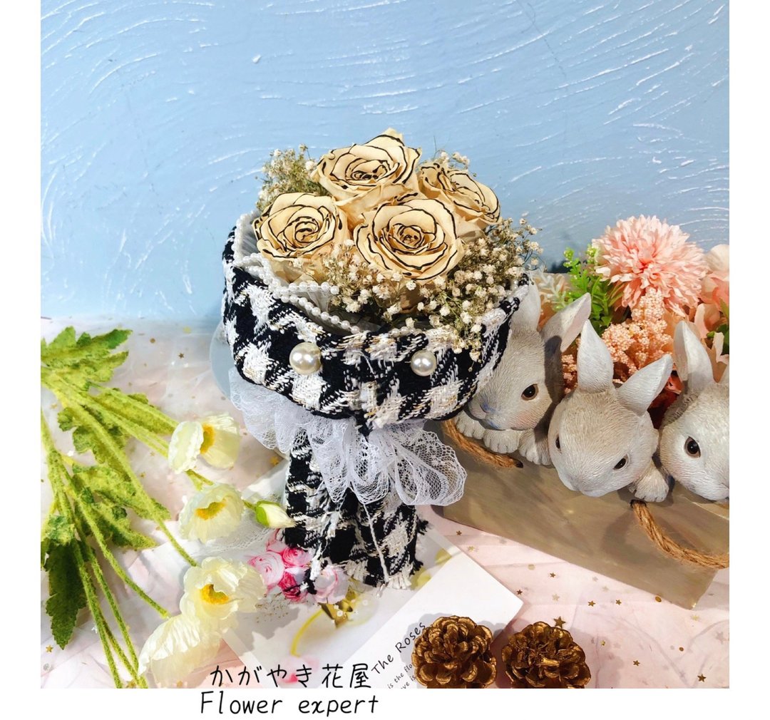 小香风厄瓜多尔尔精美礼品/花束/永生花/不凋花/干燥花/满天心 - 干燥花/捧花 - 植物．花 