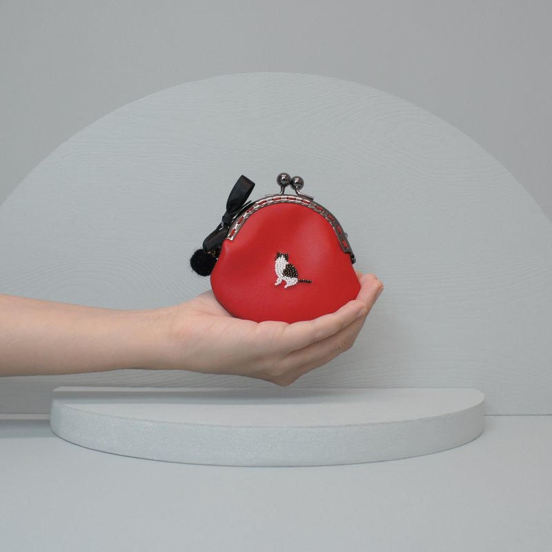 口金零钱包-绣珠奔驰猫 - 零钱包 - 人造皮革 红色