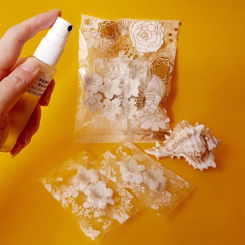 干净洗手 一次性洗手皂 随身旅行便携精油喷雾精油软皂清洁套组 - 洗手用品 - 精油 白色