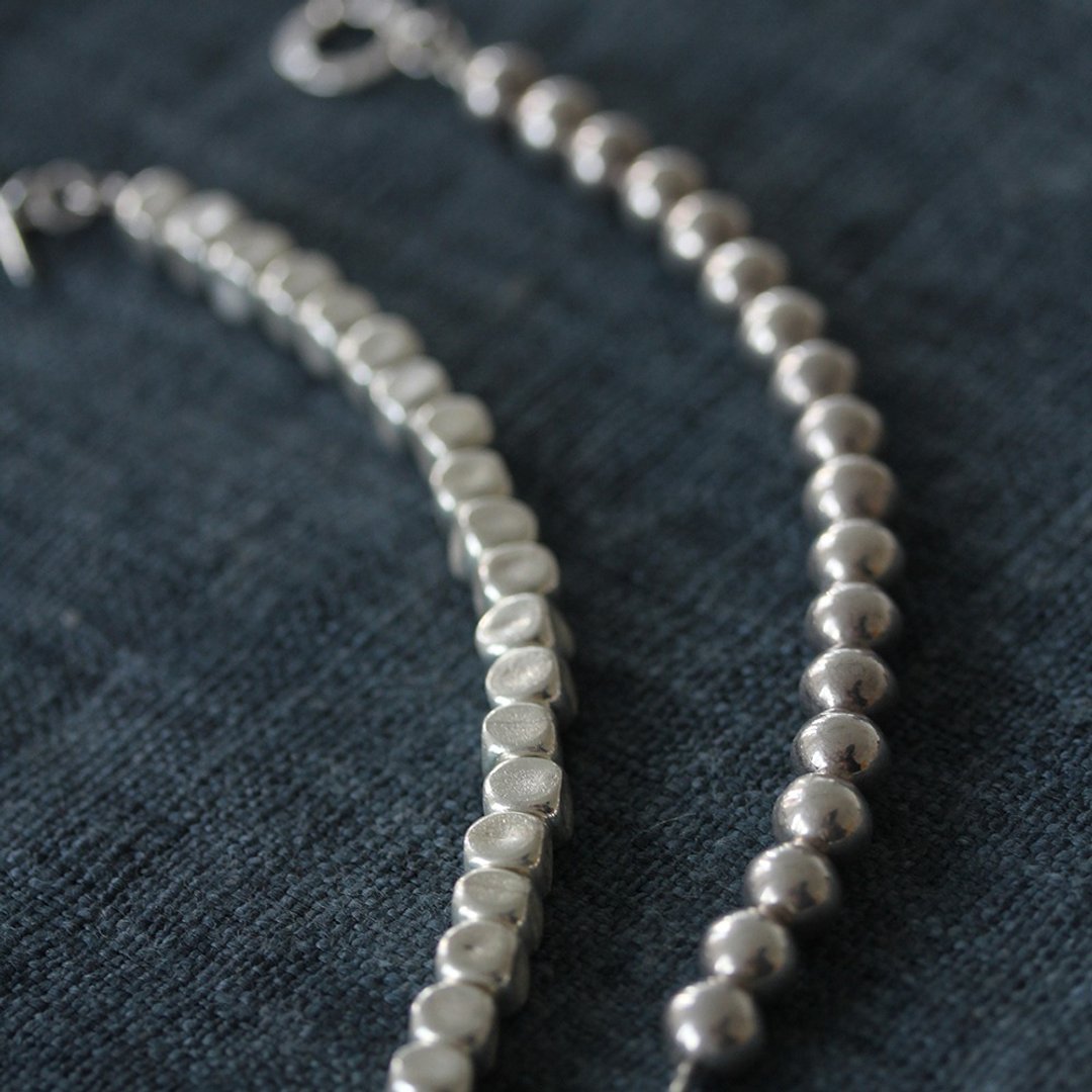 Pair of handmade silver sphere and cube bracelets (B0033) - 手链/手环 - 银 银色