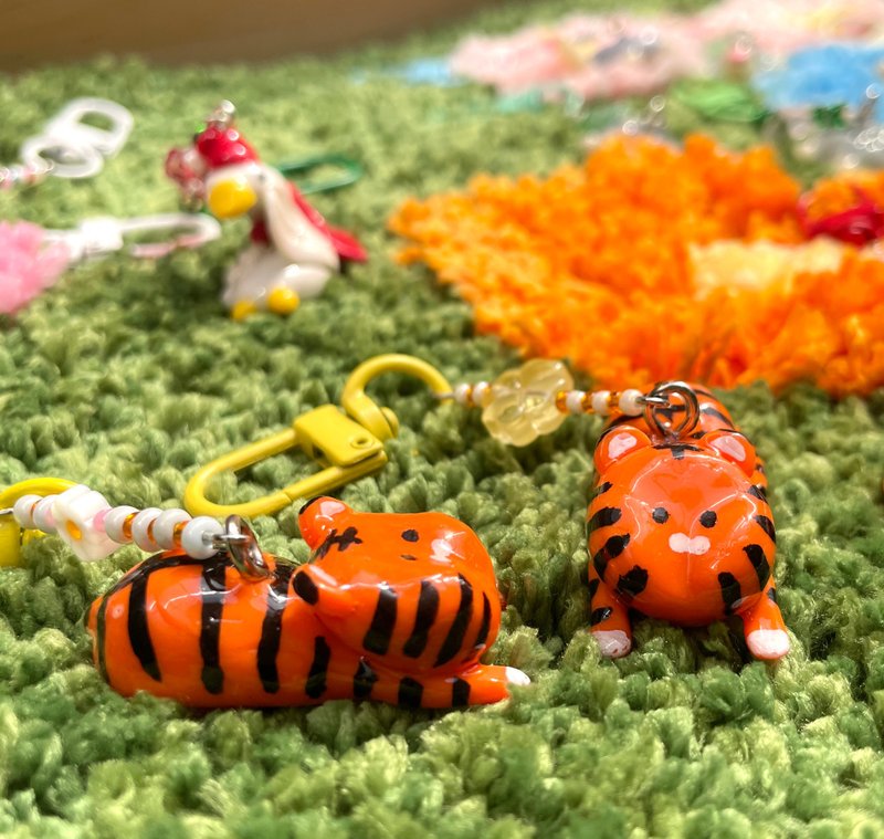 老虎吊饰 可爱手工黏土钥匙圈“李虎猫” - 钥匙链/钥匙包 - 粘土 橘色